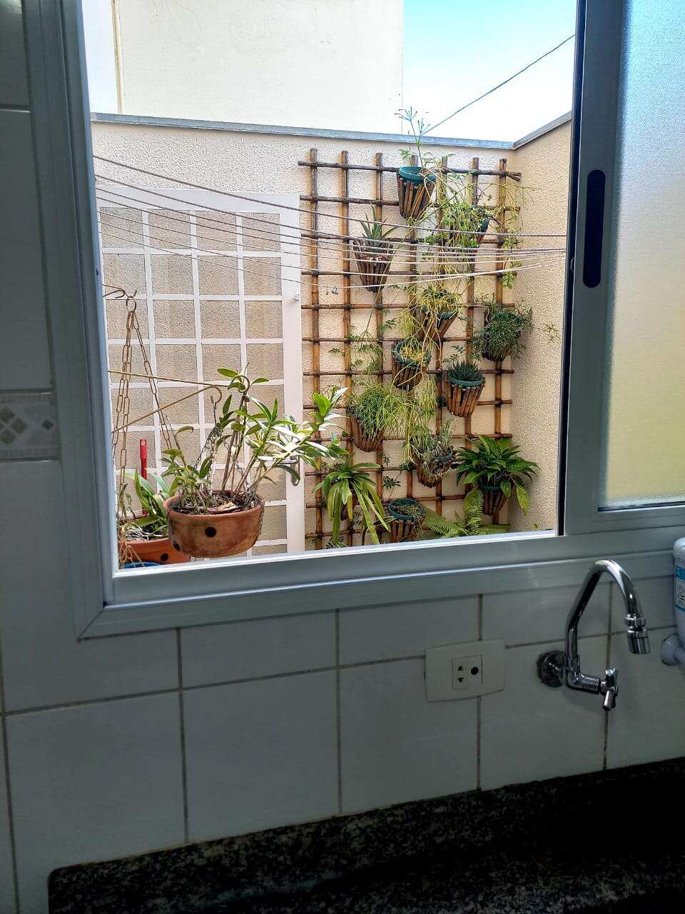 Apartamento à venda, com 2 quartos, 74m² - Souza Ribeiro Imóveis.