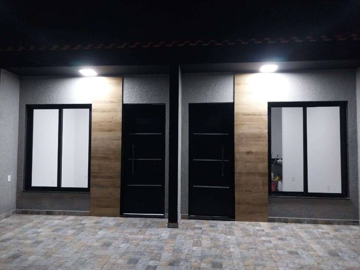 Casa à venda em Sorocaba, Jardim Santa Marta, com 2 quartos, 53m² - Souza Ribeiro Imóveis.