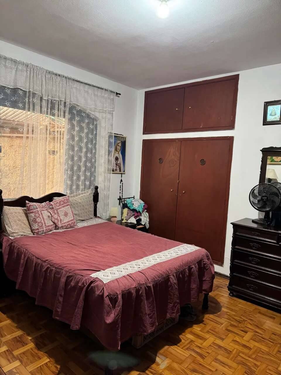  - Casa à venda em Sorocaba, Vila Santana, com 4 quartos
