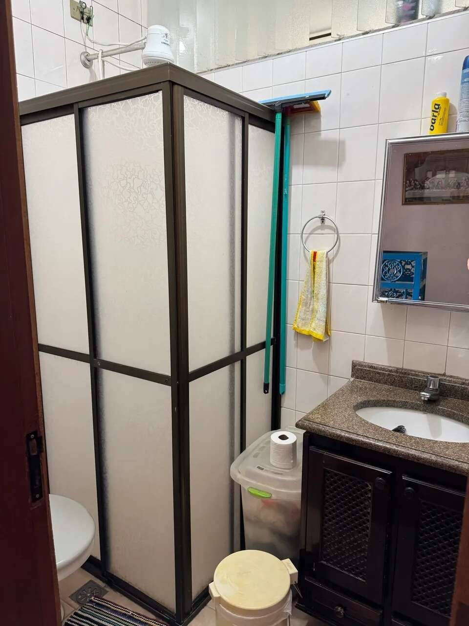  - Casa à venda em Sorocaba, Vila Santana, com 4 quartos