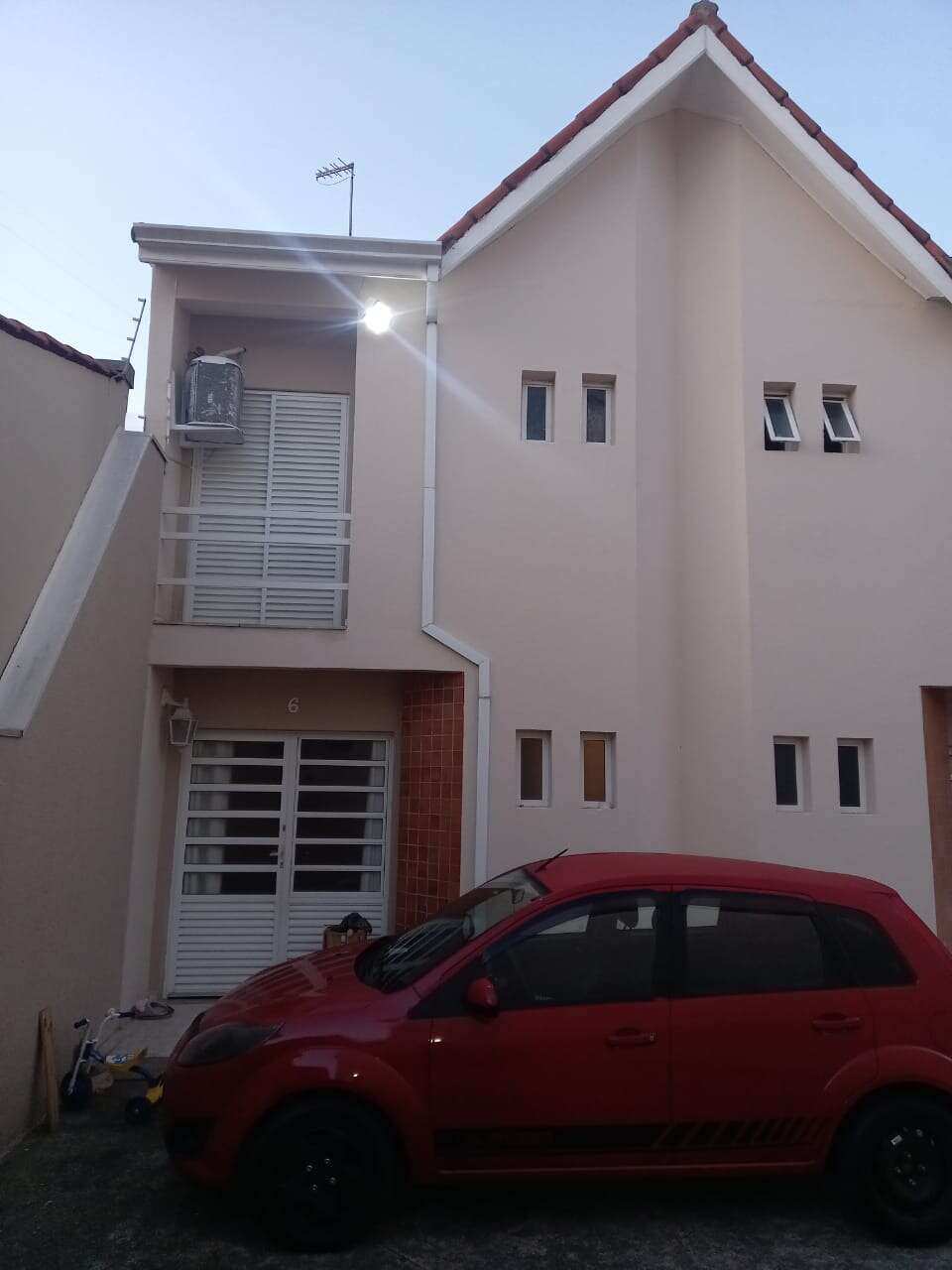 Casa de condomínio à venda, no Residencial Morumby III, em Sorocaba, Jardim Morumbi, com 2 quartos, 74m² - Souza Ribeiro Imóveis.